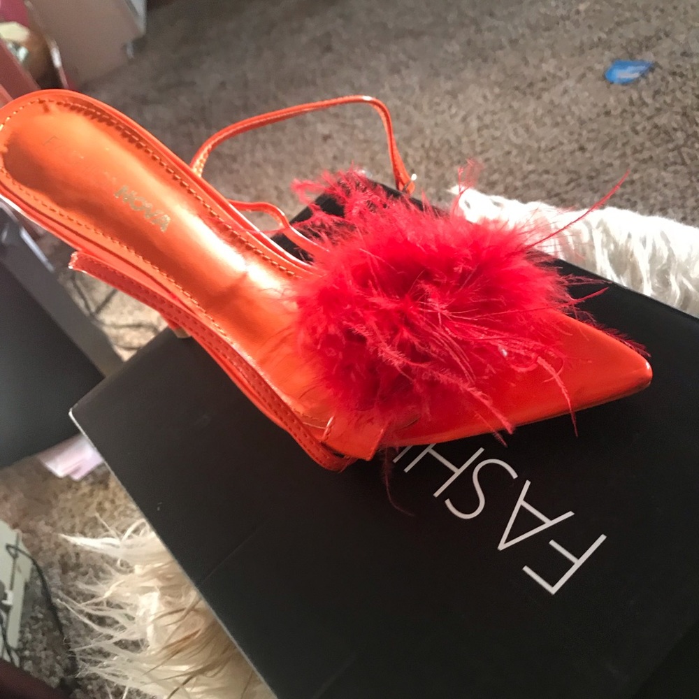 Feather triangle toe Heel 😍